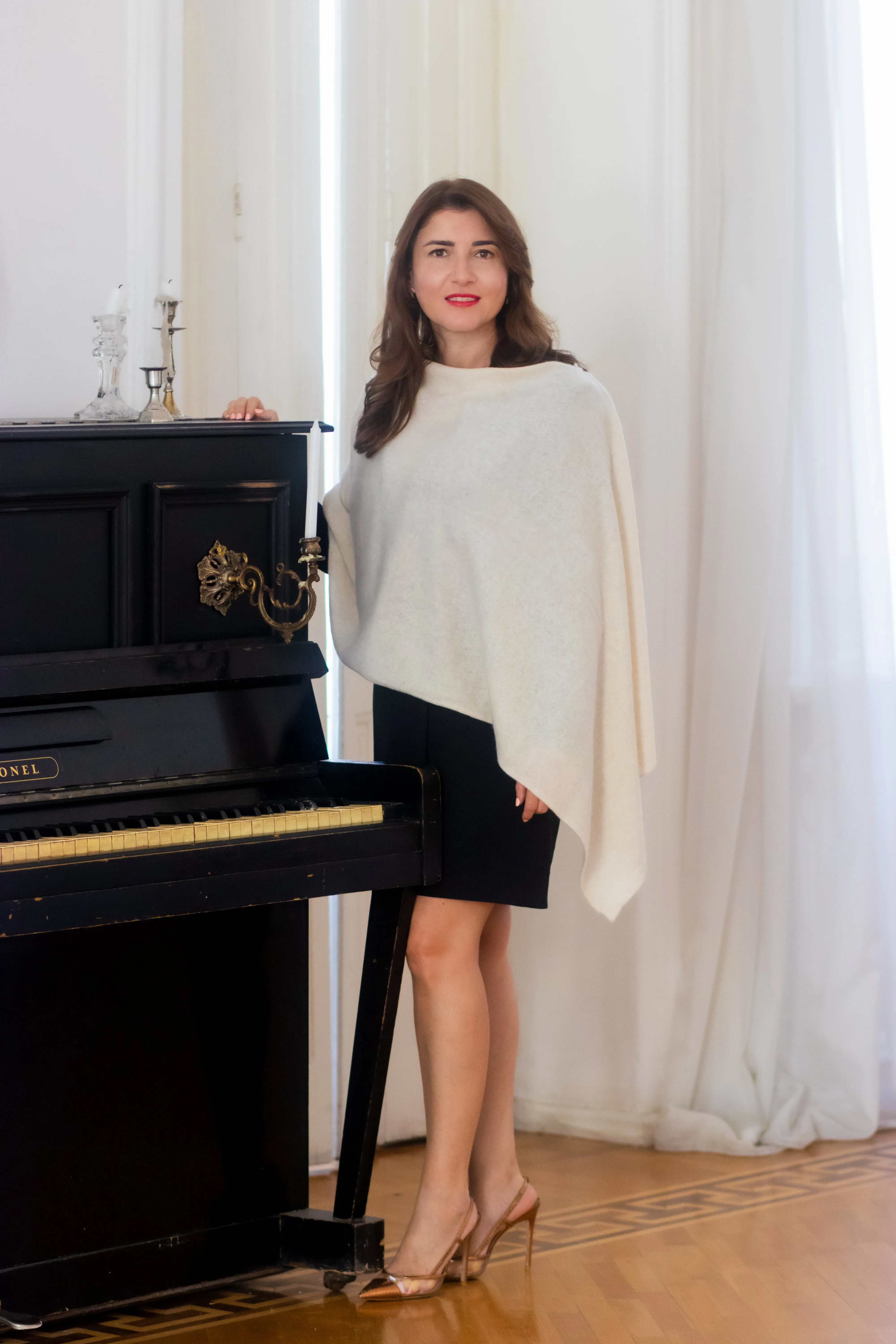 L'emi 100% Cashmere Shawl