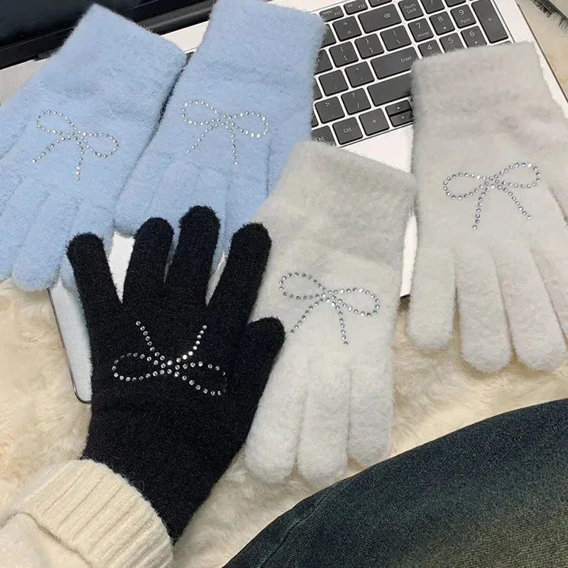 Sohiwoo Y2K Star Rhinestone Gloves Cute BunnySweet Knitted Winter Warm Thickened Kawaii Cycling Fullfinger Gloves Women JK Accessories